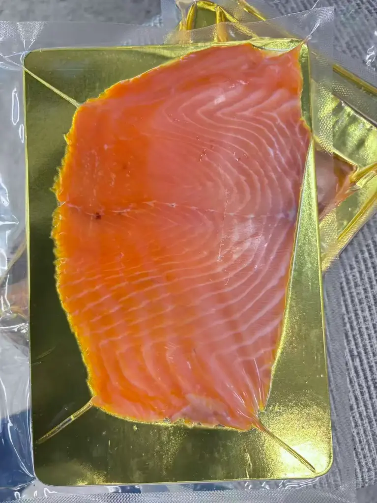 Viipaloitu kylmäsavustettu lohi 200 g | 冷熏三文鱼 切片 200g