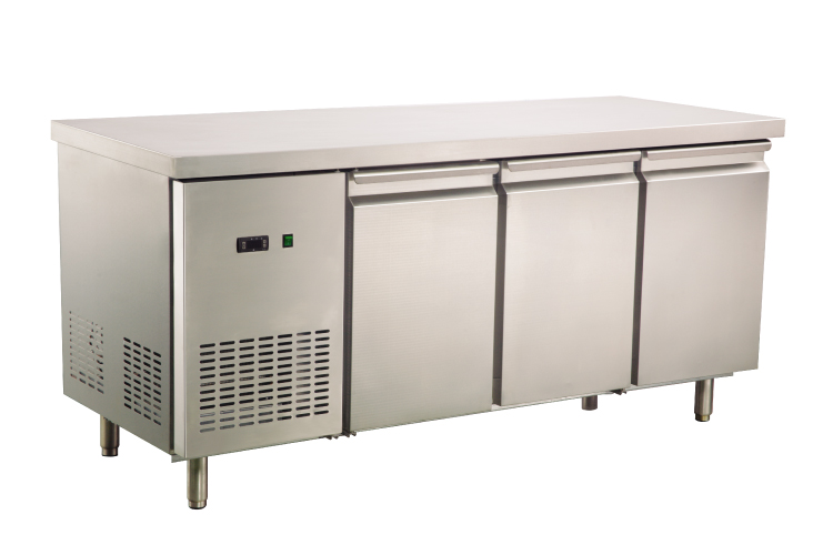 商用3门冷藏操作台/台 | Commercial Three-door Refrigerated Workbench (GNC700L3) 